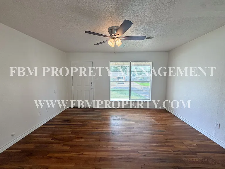 1408 Nichols St — Photo 3