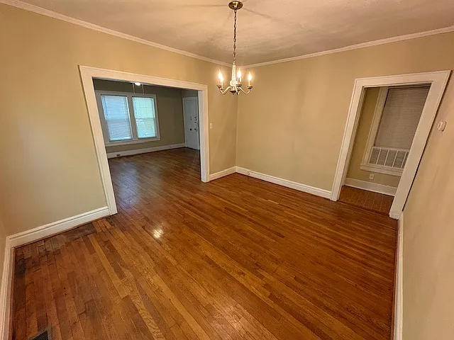 2 bed, 1000 sqft, $1,600 — Photo 3