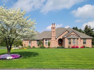 5145 Foxcroft Dr, Schnecksville, PA 18078