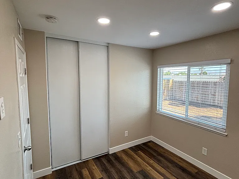 5918 Sky Meadow St — Photo 12