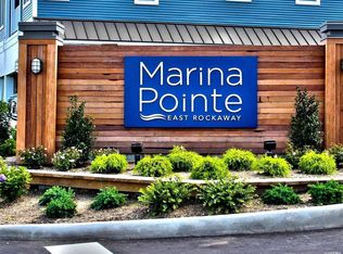 212 Marina Pointe Dr #212, Oceanside, NY 11572