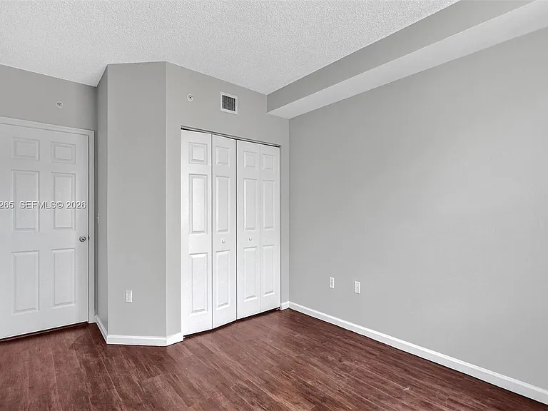 17150 N Bay Rd #2802 — Photo 23