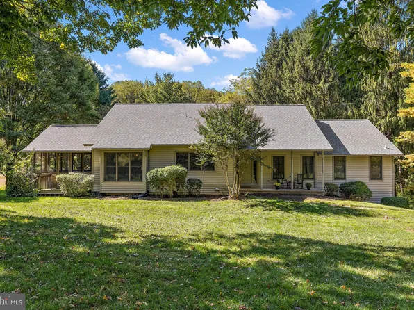 107 Fox Fell Dr, Kennett Square, PA 19348