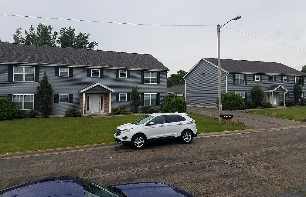 Awesome 2br Available!- Clement St. — Photo 2