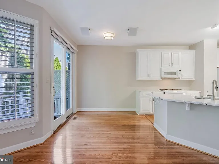 11485 Waterhaven Ct — Photo 24