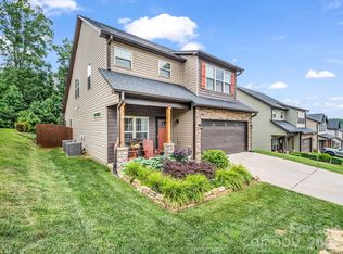 8 Mallard Run Dr, Arden, NC 28704