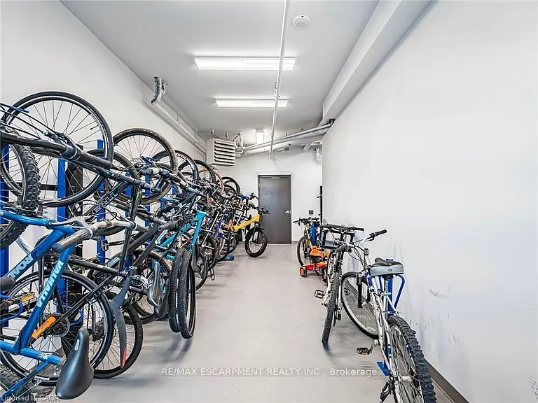 450 Dundas St E #404 — Photo 18