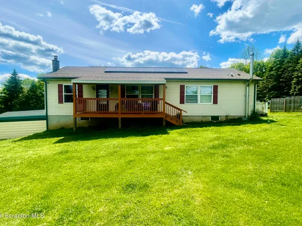 1173 Rock Lake Dr, Lakewood, PA 18439