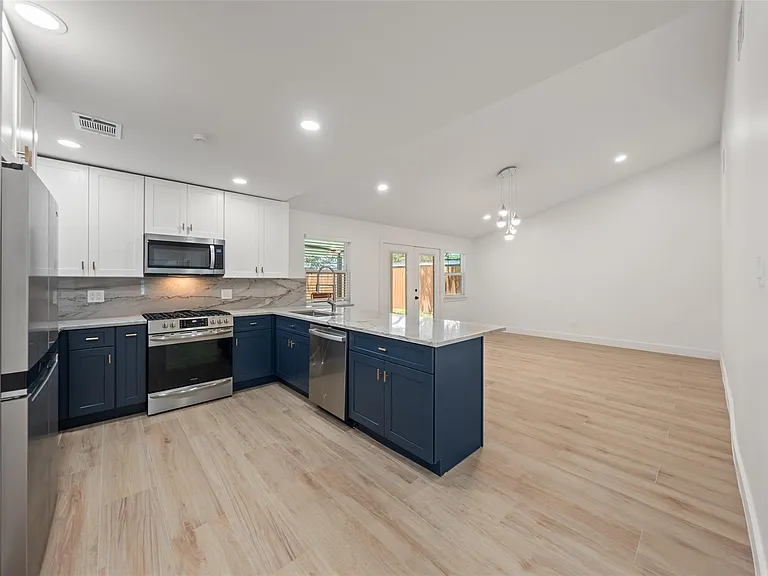 9323 Portal Dr — Photo 7