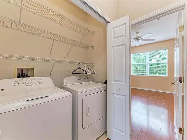 3931 Yellowstone Cir — Photo 32