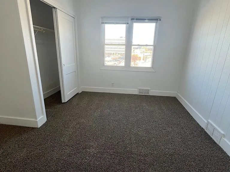 313 N Minnesota Ave — Photo 12