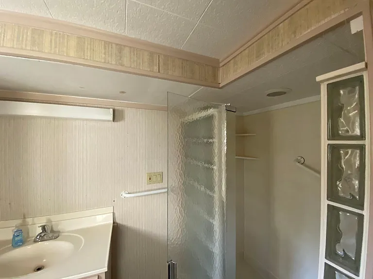 1900 E Windsor Dr — Photo 13