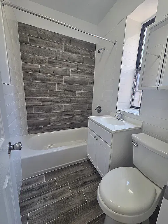 745 Nereid Ave — Photo 2
