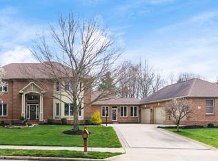 86 Cressingham Ln, Powell, OH