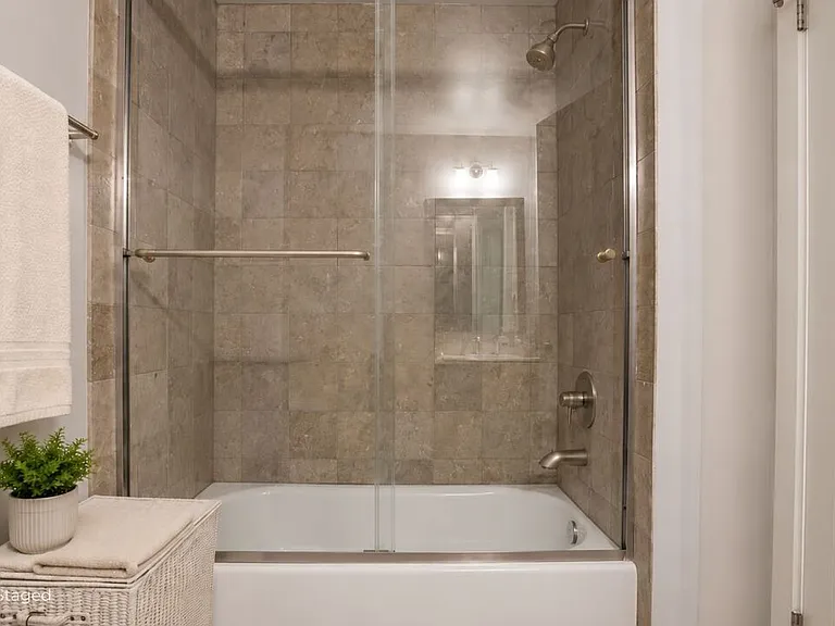 1430 S Beverly Glen Blvd #303 — Photo 13