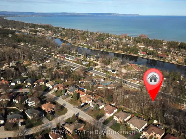 1459 River Rd W, Wasaga Beach, ON L9Z 2X5