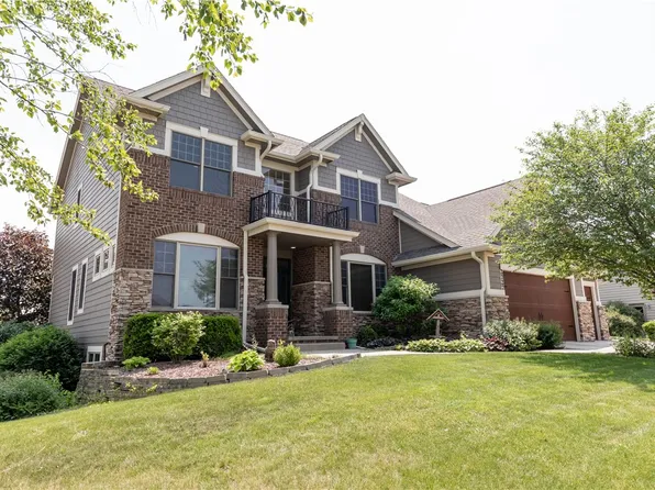 2727 148th St, Urbandale, IA 50323