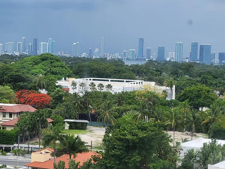 2899 Collins Ave #1114 — Photo 7