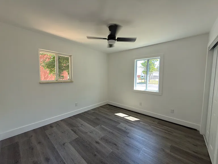 404 S Broad St — Photo 13