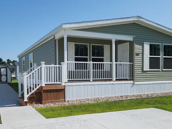 8203 Briarwood Dr, Birch Run, MI 48415