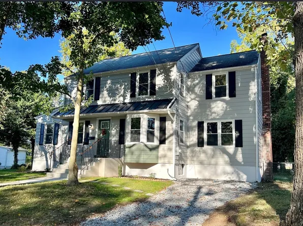 77 Locust Ave, Pennsville, NJ 08070