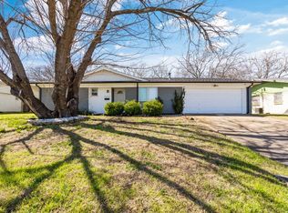 5652 Hensley Dr, Fort Worth, TX 76134