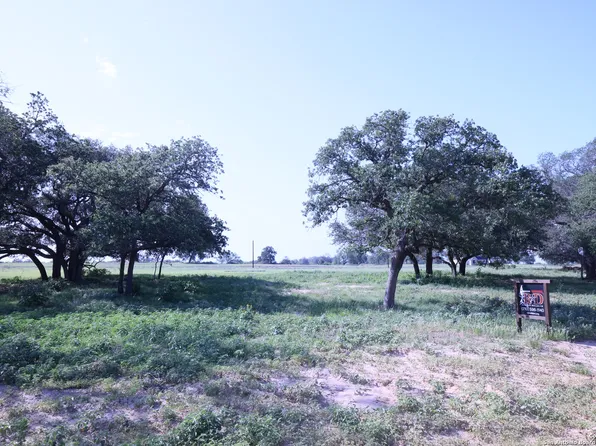 309 Firewheel Loop LOT 77, Floresville, TX 78114