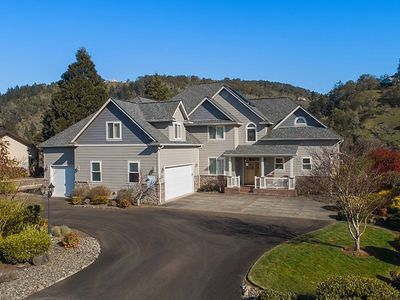 647 Cherokee Ave, Roseburg, OR, 97471