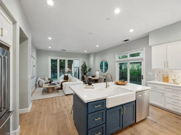 1332 jones Street, Sonoma, CA 95476