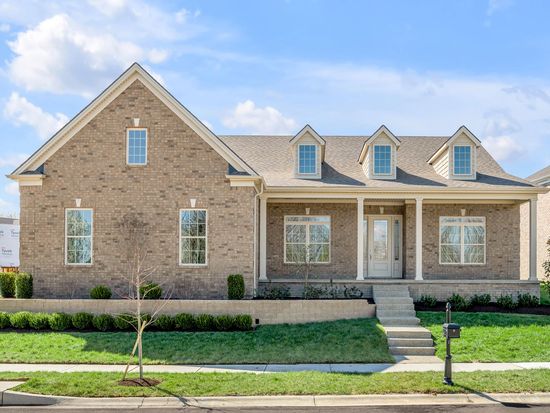 429 Weston Park, Lexington, KY 40515