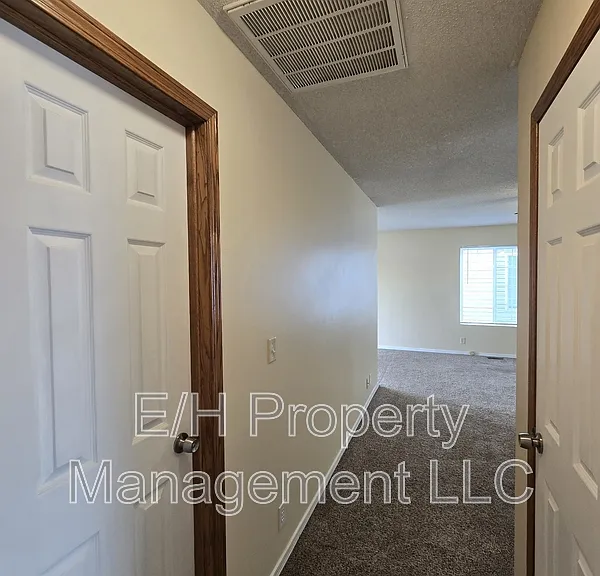 4460 S Elizabeth Ave — Photo 19