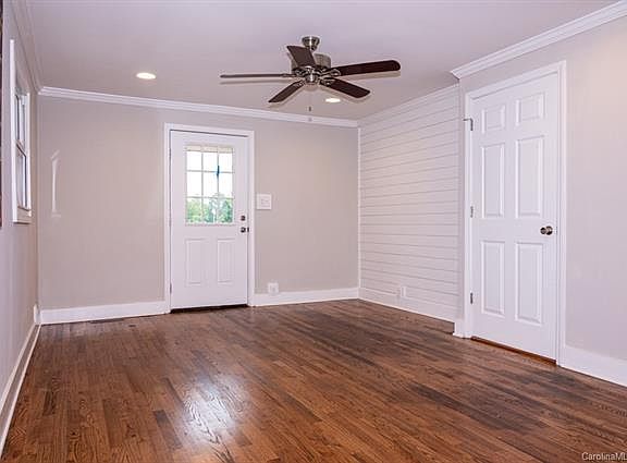 3rd image of 1207 Sterling St