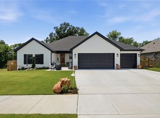 169 N Antelope Ave, Farmington, AR 72730