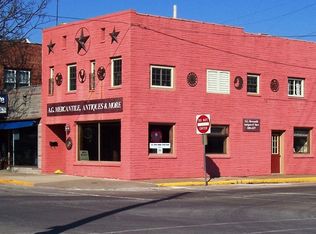 141 S Lafayette St, Macomb, IL 61455