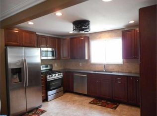 172 Maple Shade Ave E, Hamilton, NJ 08690