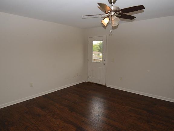 5th image of 1487 Glenwood Dr