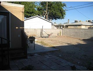 3rd image of 1028 Hassett Ave