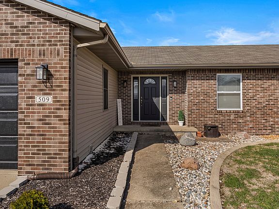3rd image of 509 Crestwood Dr