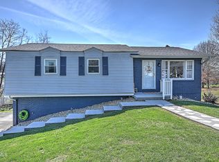 107 Raintree Cir, Bristol, VA 24201