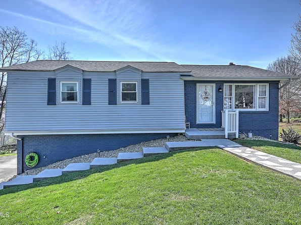 107 Raintree Cir, Bristol, VA 24201