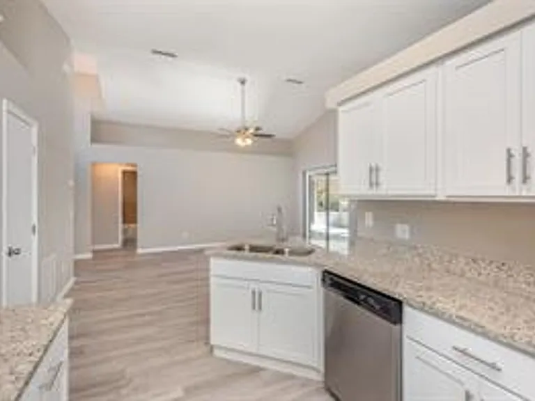 3846 Long Grove Ln — Photo 9