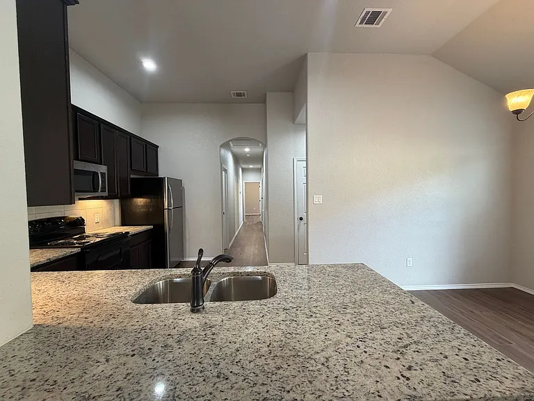 1129 Stanley Way — Photo 8