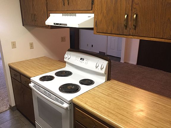 5th image of 210 S 13th St #5