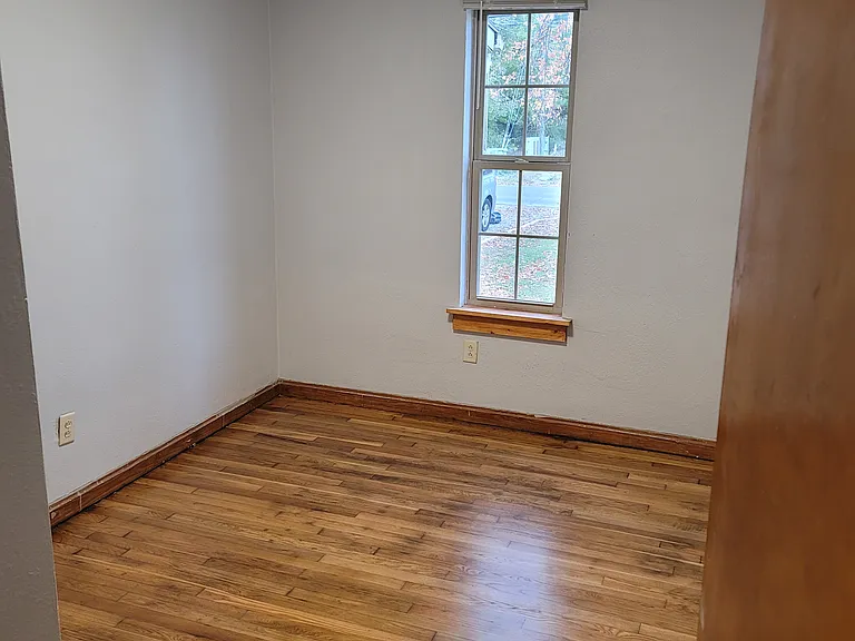 5418 Main St — Photo 8
