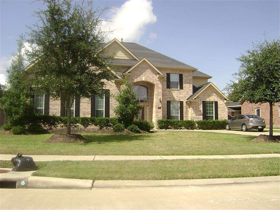 2nd image of 13322 Pecan Walk Ln
