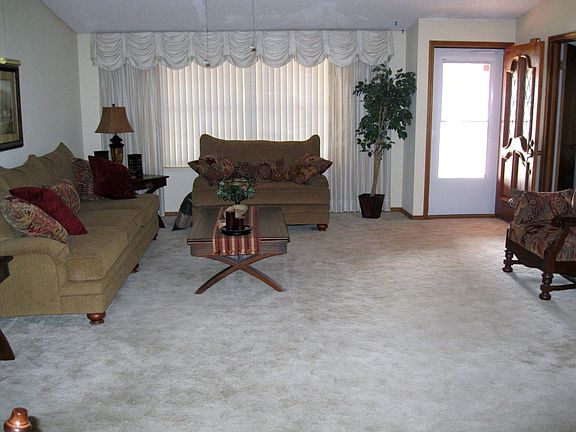 2nd image of 2028 W Michigan Dr