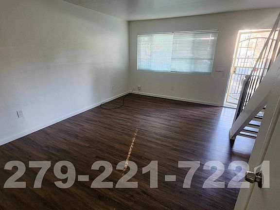 2nd image of 2206 26th St