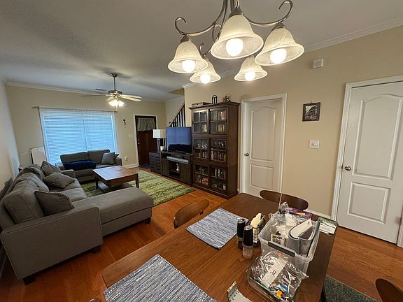 5th image of 381 Whitehall Rd