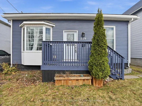 228 South St, London, ON N6B 1B4