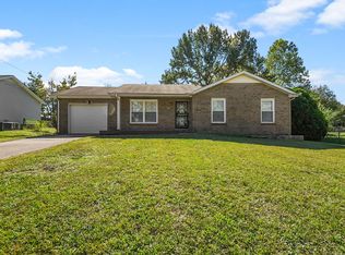 216 Bob White Dr, Clarksville, TN 37042